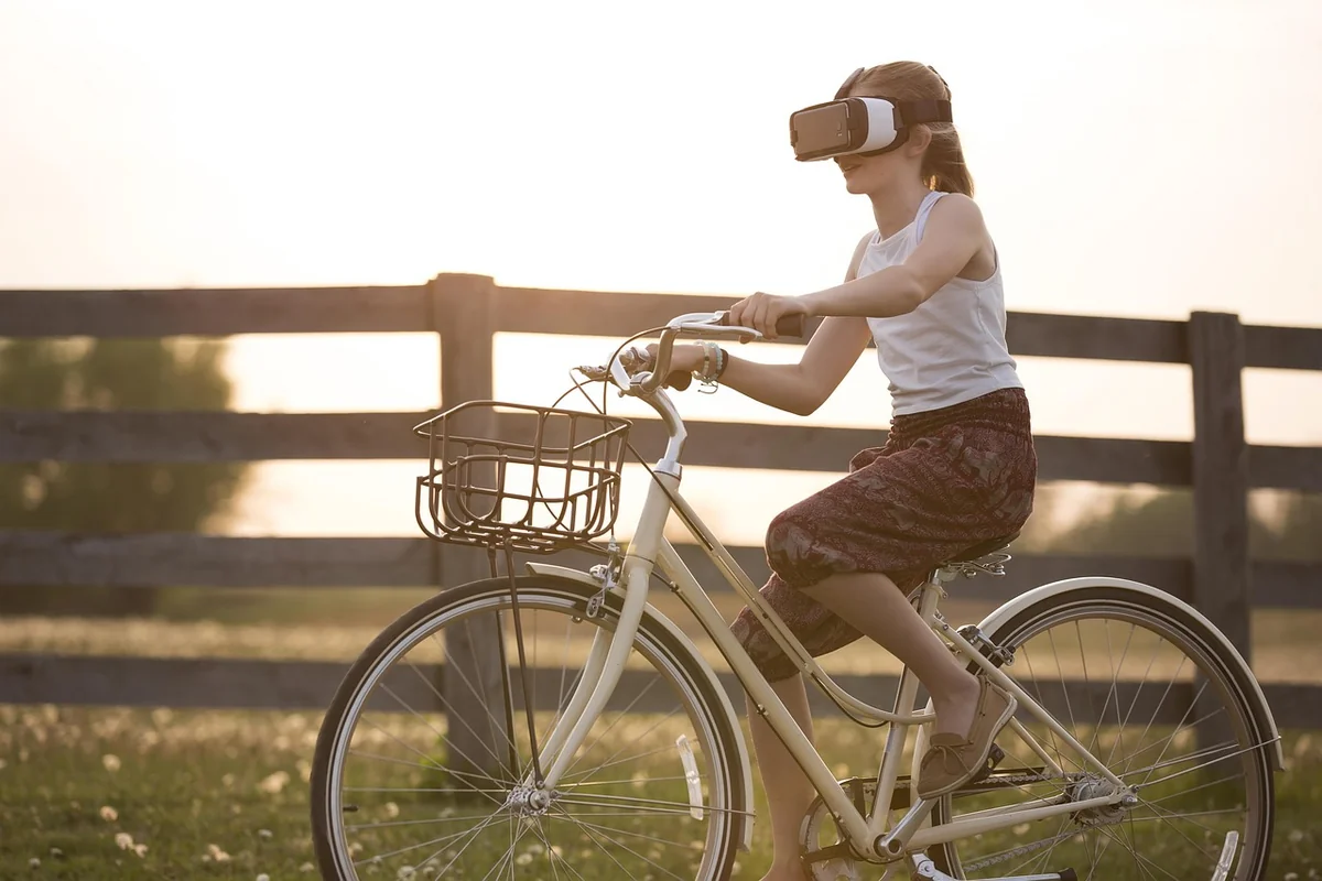 Expériences immersives : AR, VR et le nouveau visage du shopping en ligne